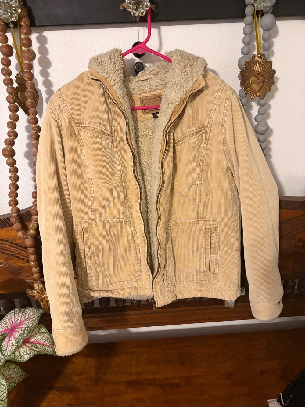 Women’s Buckle Sherpa-Lined Corduroy Jacket in Tan